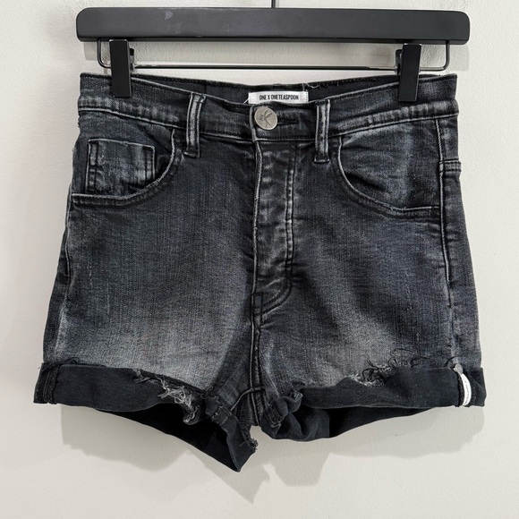 ONE TEASPOON Harlets Black Paris High Rise Fitted Cuff Hem Denim Shorts Size 27 - Picture 1 of 12